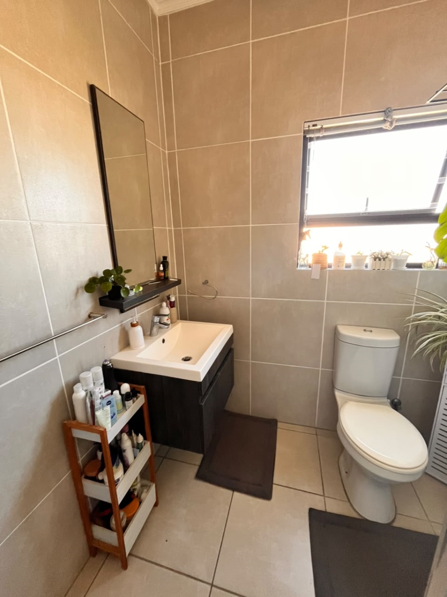 To Let 1 Bedroom Property for Rent in Sandown Estate Western Cape